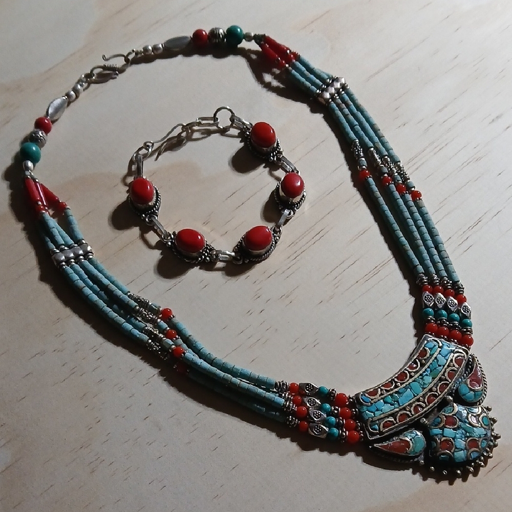 Vintage Turquoise Coral Necklace Bracelet Set